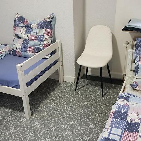Handwerker Unterkunft Monteurzimmer Mit Gemeinschaftsbad In Brebach Sarrebruck Exterior foto