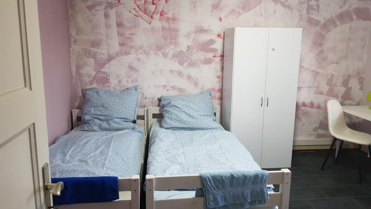 Handwerker Unterkunft Monteurzimmer Mit Gemeinschaftsbad In Brebach Sarrebruck Exterior foto