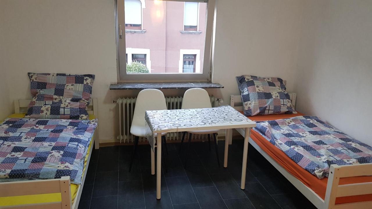Handwerker Unterkunft Monteurzimmer Mit Gemeinschaftsbad In Brebach Sarrebruck Exterior foto