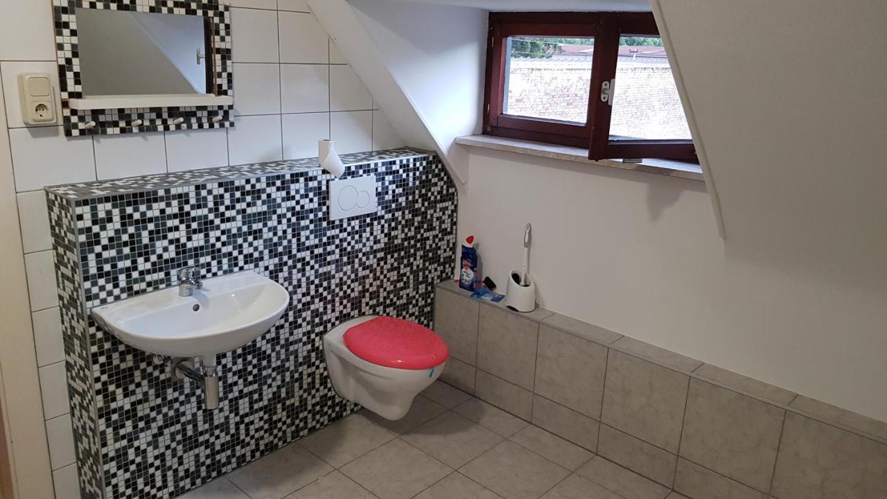Handwerker Unterkunft Monteurzimmer Mit Gemeinschaftsbad In Brebach Sarrebruck Exterior foto
